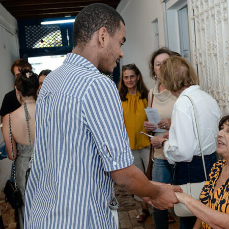 Fenda - Exposição individual de Leila de Sarquis. Fotografia: Hector Guinez